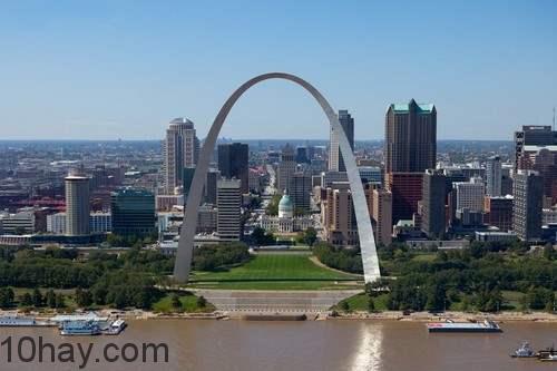 Gateway Arch Tram - có thang máy đi theo kiến trúc vòm độc đáo 160601-Gateway Arch Tram