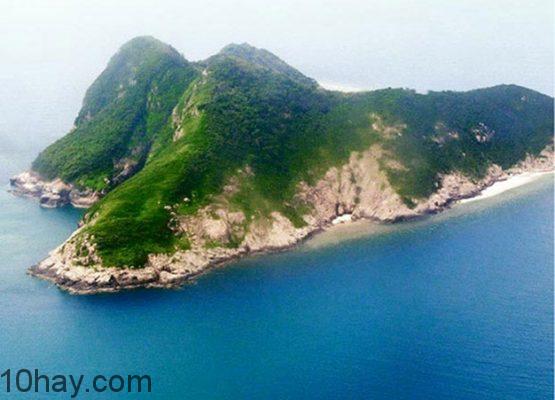 Hòn Bảy Cạnh