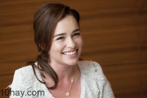 Emilia-Clarke-Beautiful-Woman-2016