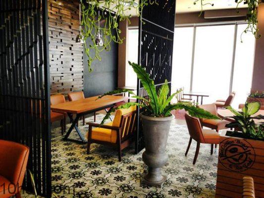 The Coffee Bean and Tea Leaf