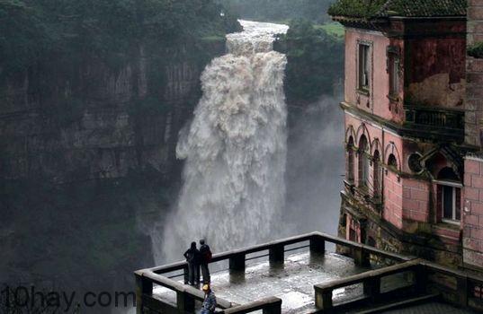 Khách sạn ma Del Salto