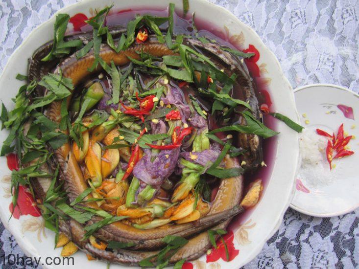 canh chua lươn bông lục bình