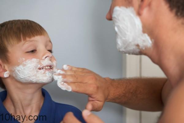 Khác biệt ý thức hệ về hoàn cảnh sinh sống của cha mẹ, con cái trong gia đình