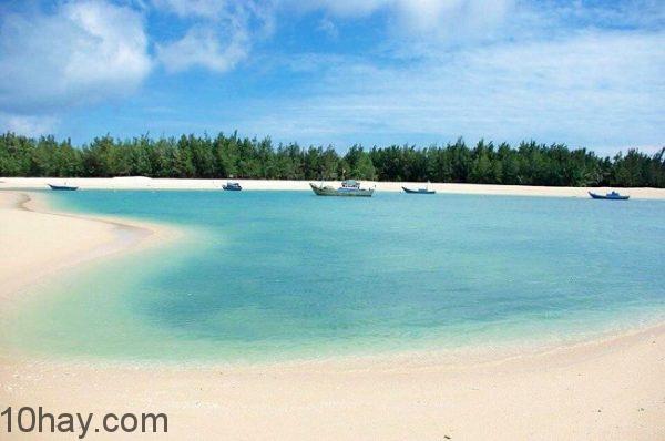 Cảnh biển hoang sơ đẹp mê hồn ở đảo Phú Quý