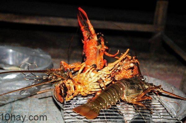 Tôm hùm nướng phô mai – Đặc sản nổi tiếng ở đảo Bình Ba