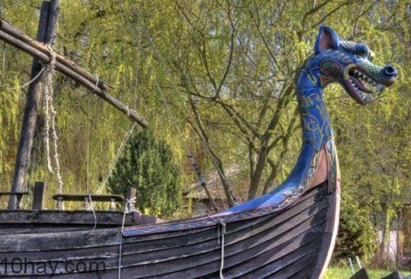 vikingdragonhead