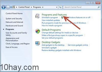 Nhấn vào Programs and Features