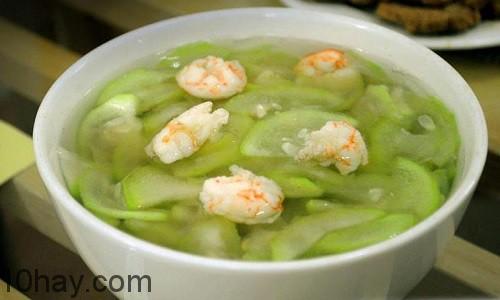 Canh tôm nấu bầu