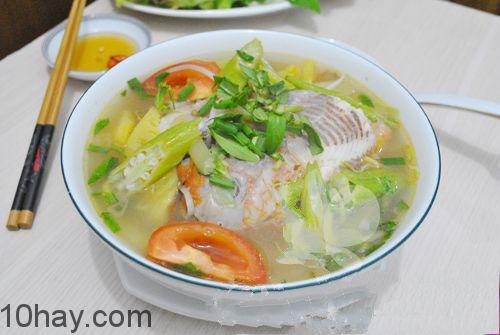 Canh cá chua