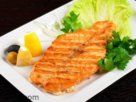 Món cá hồi áp chảo ngon, bổ dưỡng trí não con người