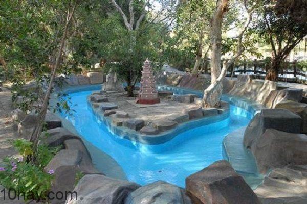 Khung cảnh Suối nước nóng Bình Châu
