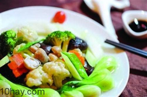 Món rau xào dễ ngấm dầu mỡ