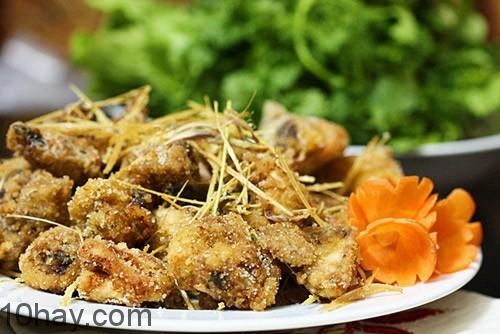 Món ngon dễ làm với thịt gà dai ngon, dùng với cơm trắng dẻo.