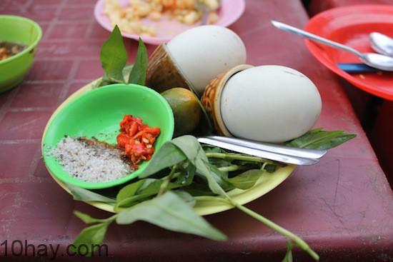 hột vịt lộn