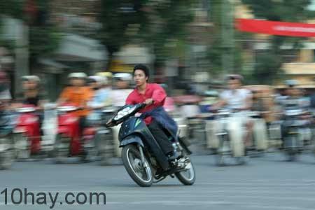 lái xe an toàn là không vượt quá tốc độ