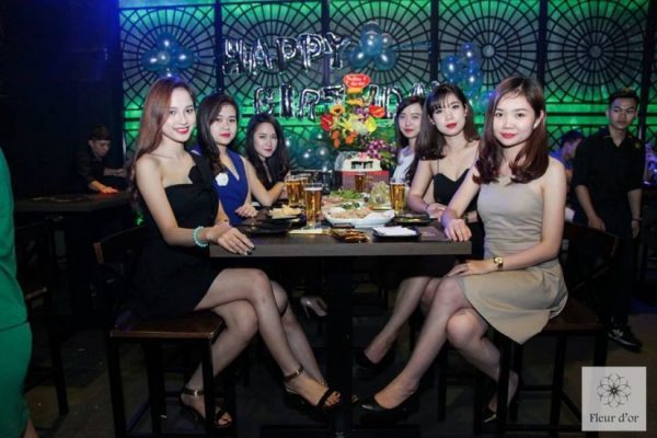 Khach tai Fleur d'Or Maison Beer Club & Lounge