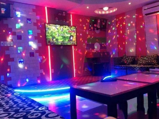 Quán karaoke Suoi mo