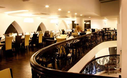 Nhà hàng buffet Sứ