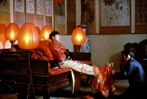 Phim Đèn lồng đỏ treo cao