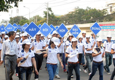 Tuyên truyền tuân thủ Luật giao thông