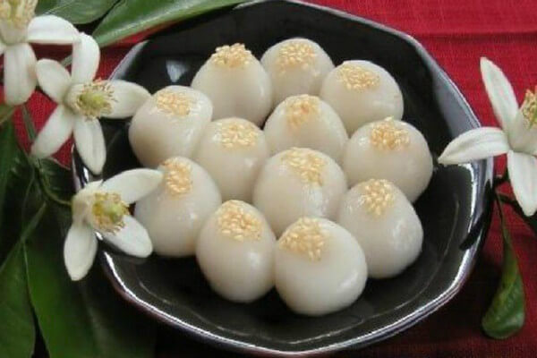 Bánh trôi cho Tết Hàn Thực