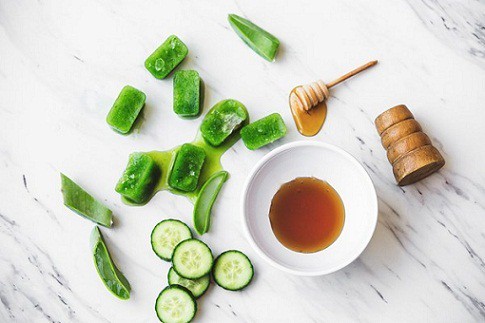 Trị rụng tóc bằng nha đam