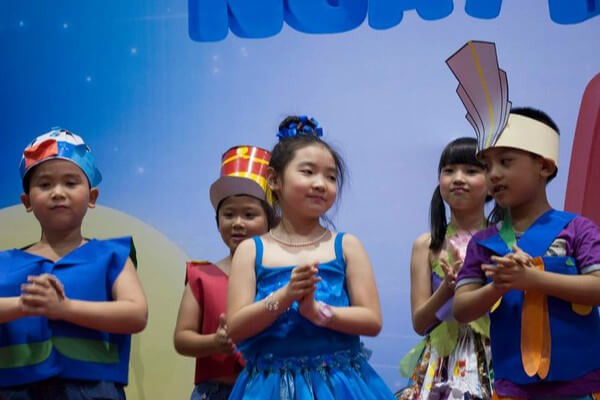 Niềm vui múa hát của các em thiếu nhi trong ngày 1/6