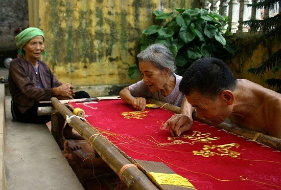 Làng nghề thêu ren Quất Động