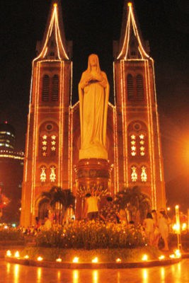 Nhà thờ trang trí Noel đẹp nhất TPHCM