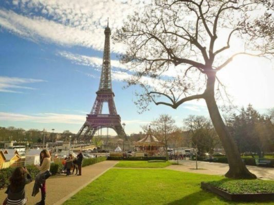 Paris, Pháp