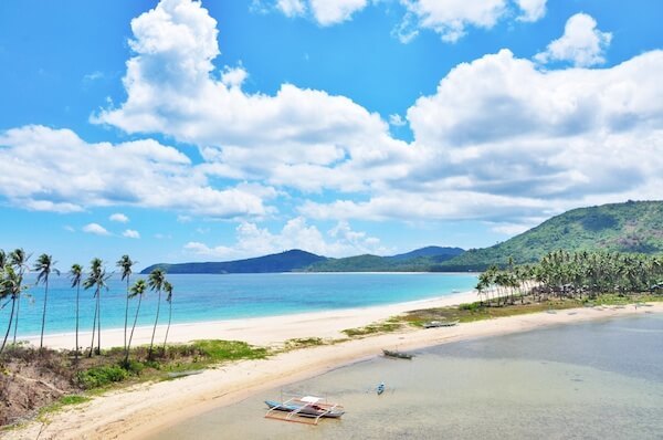 Bãi biển Nacpan, El Nido, Philippines