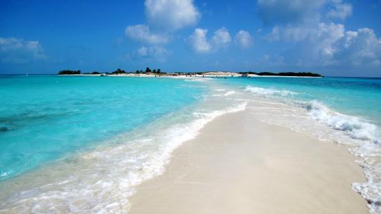 Bãi biển Cayo de Agua, thuộc vườn quốc gia Los Roques, Venezuela
