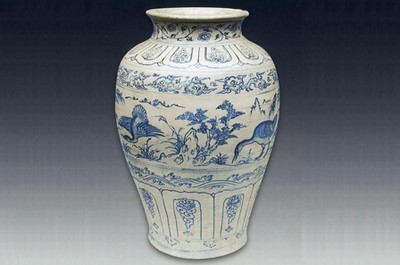 Bảo vật Quốc gia: Bình gốm hoa lam vẽ Thiên Nga