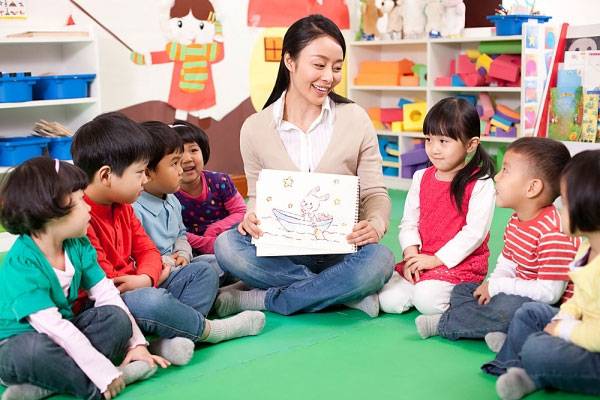 Chi phí gửi trẻ sẽ tốn cả đống tiền