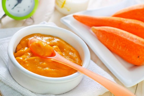 Đồ ăn dặm cũng rất cần thiết cho bé