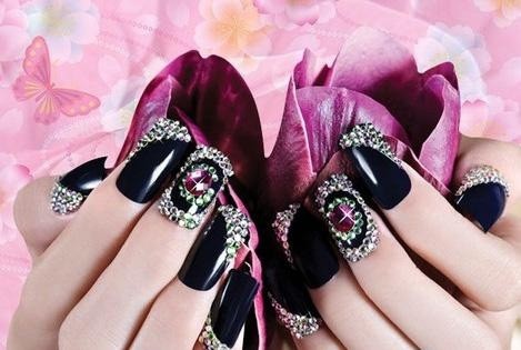 Nghệ thuật đính đá, pha lê chuyên nghiệp.