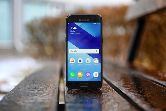 Xin lỗi! Anh chỉ là Galaxy A3 nhưng mang Camera S7